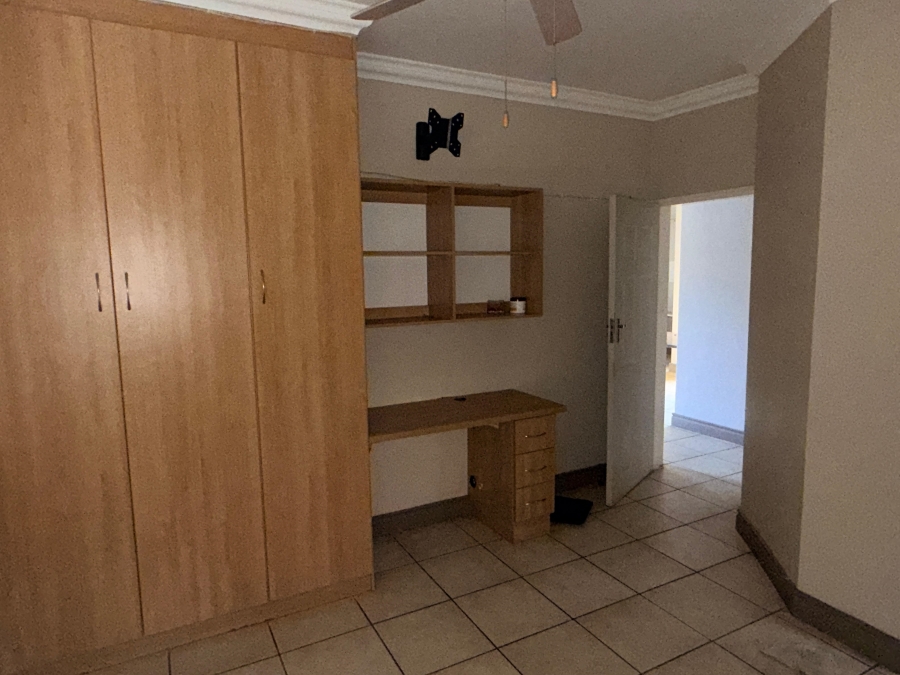 To Let 2 Bedroom Property for Rent in Dassie Rand North West